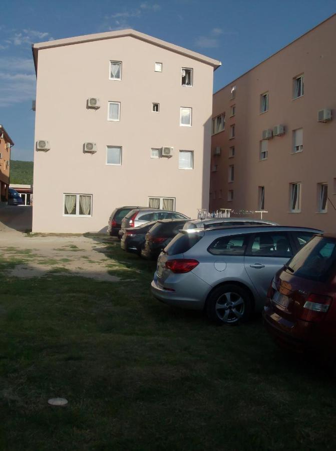 Pansion Maglica Bed & Breakfast Međugorje Екстериор снимка